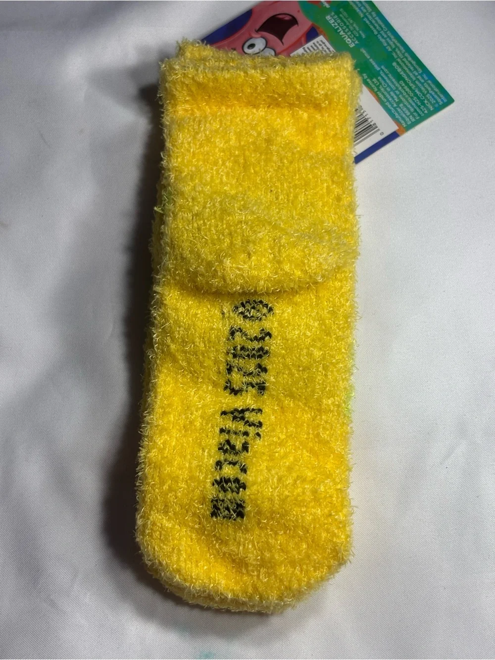 2 New SpongeBob Yellow Fuzzy Socks & Nickelodeon Patrick Star Figurine